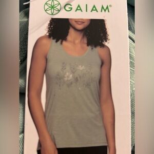 GAIAM graphic tank top - with detailed Back - NWT - Green